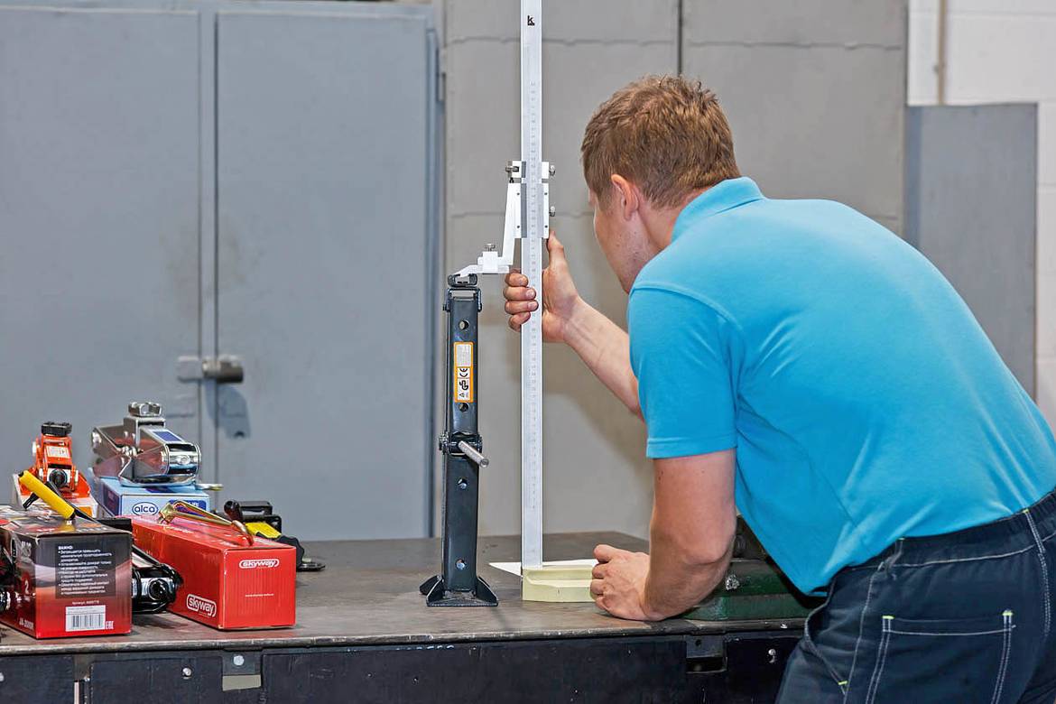 Тест ромбических домкратов для внедорожников: Airline, AVS, Skyway, Stvol, БелАК и Audi