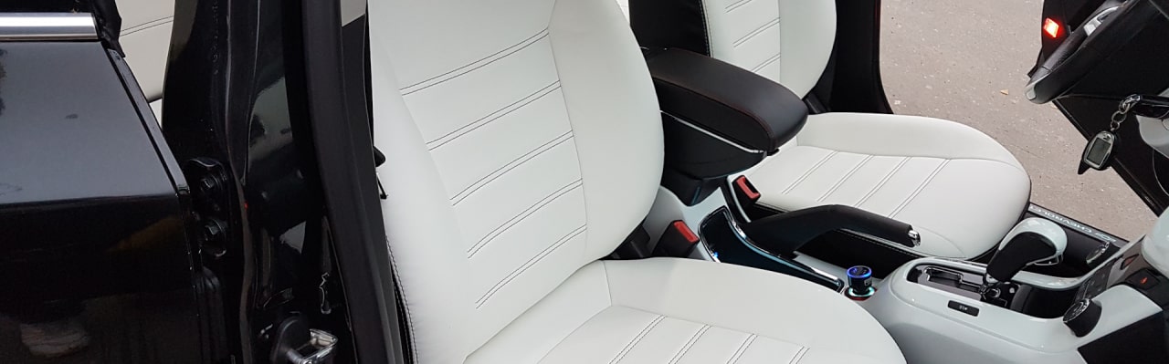 Светлые автомобильные чехлы