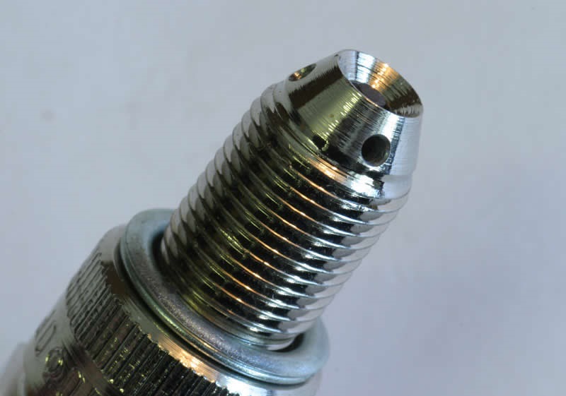 Форкамерная свеча зажигания