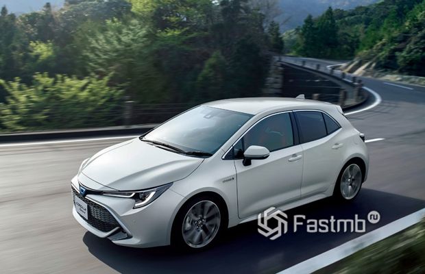 Передняя оптика Toyota Corolla Hatchback 2018 для Японии