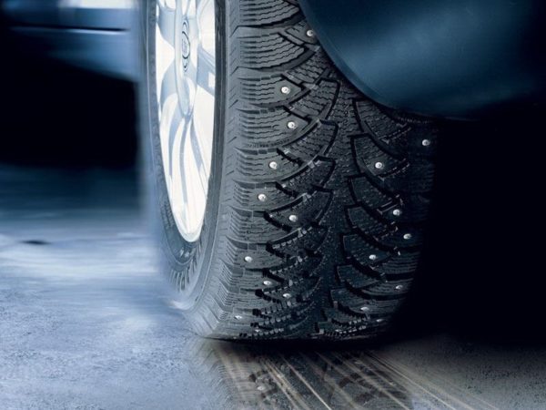 Какая лучше зимняя шипованная резина радиусом 15